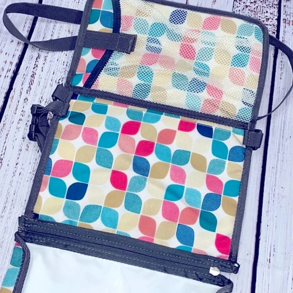 Toolik portable baby diaper changing station case - Picture 14 of 15